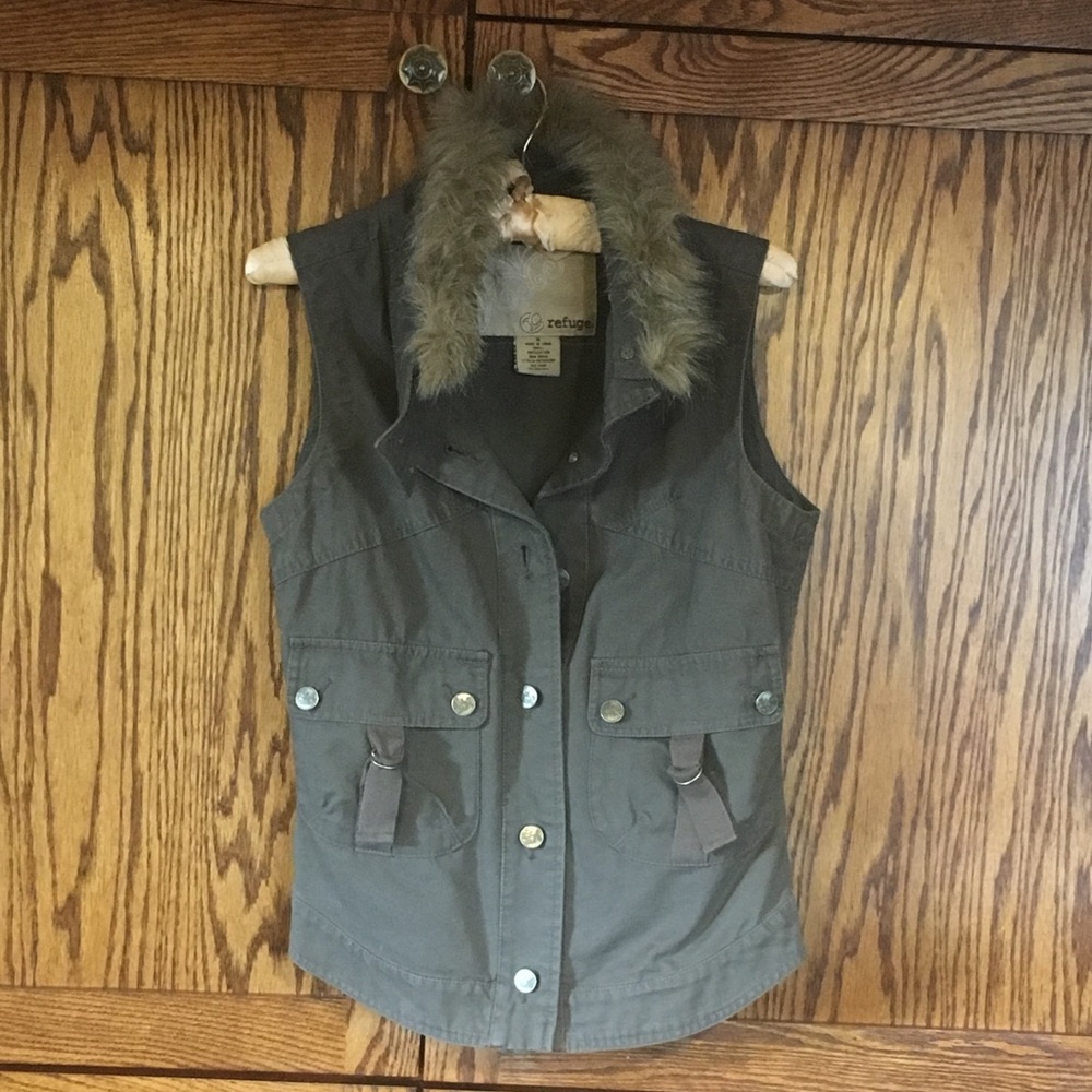 Refuge Vest